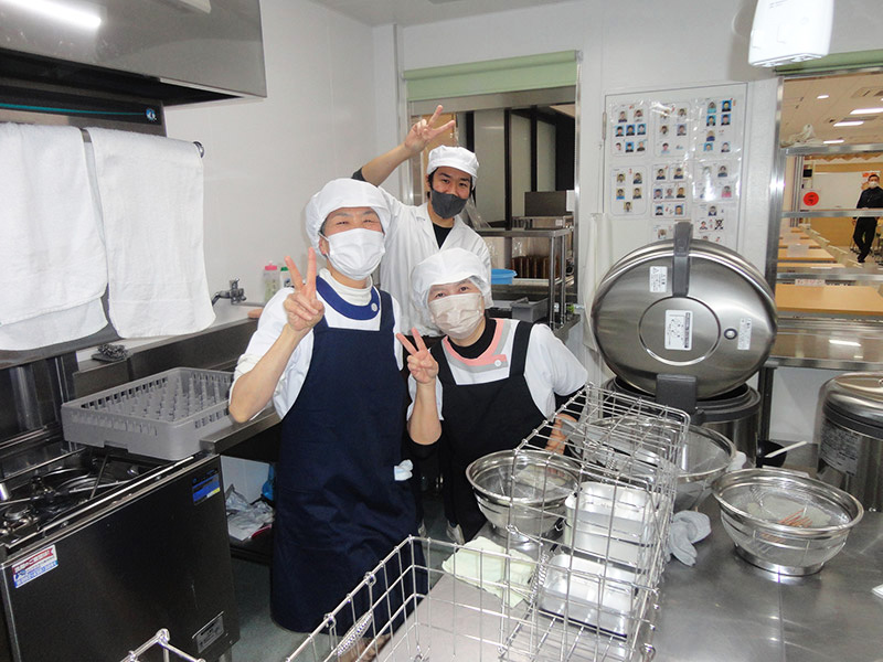 厨房・食堂風景